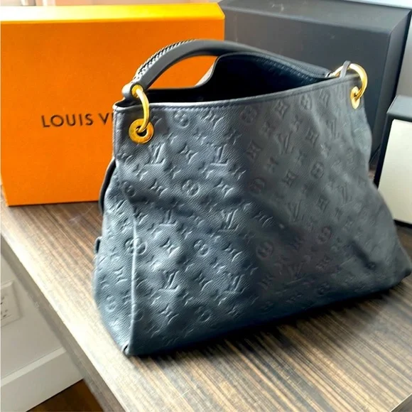 Louis Vuitton Artsy MM Blue Embossed Shoulder Bag with Gold Hardware authentic - Picture 1 of 1